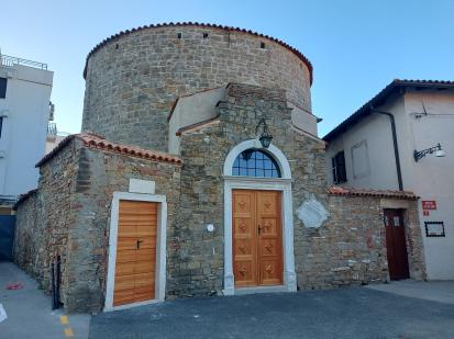 Koper - Rotunda Device Marije