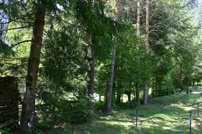 Log pod Mangartom - Vojaško pokopališče iz prve svetovne vojne