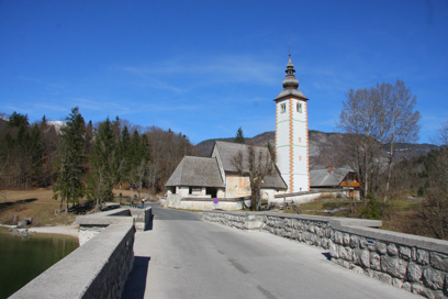 Ribčev Laz - Cerkev sv. Janeza Krstnika