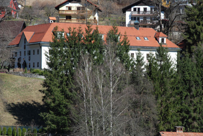 Spodnja Idrija - Kendov dvorec