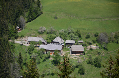Topla - Domačija Topla 9, 10