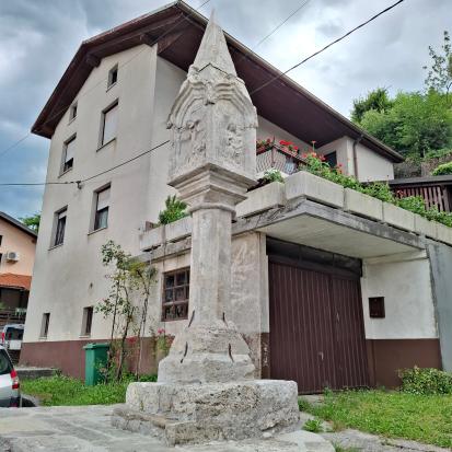 Volče pri Tolminu - Kužno znamenje