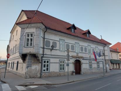 Vrhnika - Hiša Cankarjev trg 8