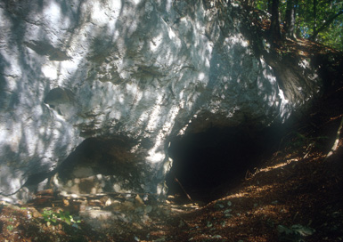 Završe - Arheološko območje jama Špehovka