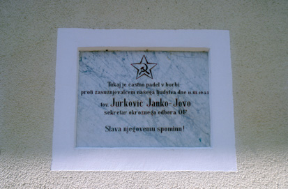 Očeslavci - Spominska plošča na Tothovem mlinu
