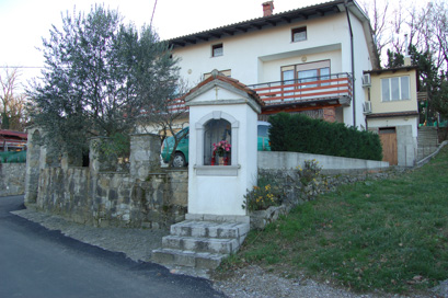 Tevče pri Ajdovščini - Znamenje