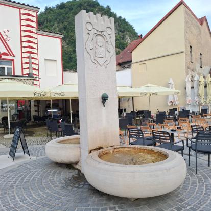 Kamnik - Vodnjak na Glavnem trgu