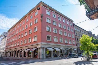 Ljubljana - Palača Miklošičeva 34, Pražakova 11