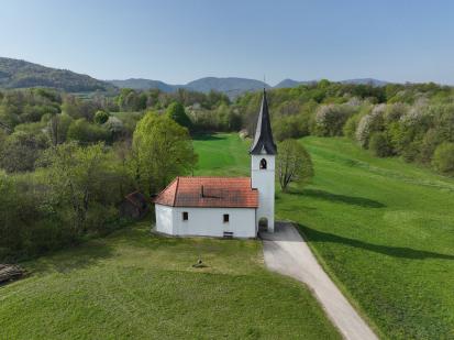 Mrzlava vas - Cerkev sv. Duha
