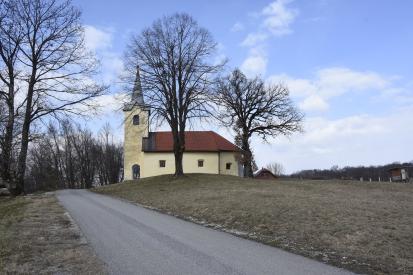Črneča vas - Cerkev sv. Mohorja in Fortunata