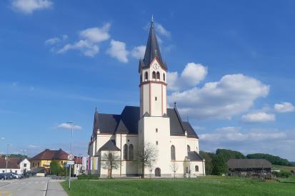 Mirna Peč - Cerkev sv. Kancijana