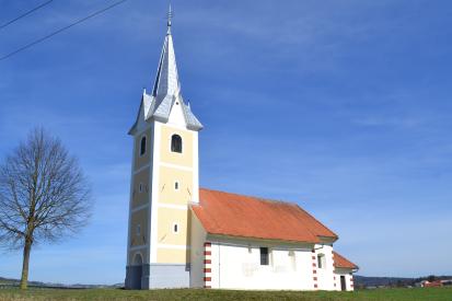 Mali Vrh pri Mirni Peči - Cerkev sv. Matevža