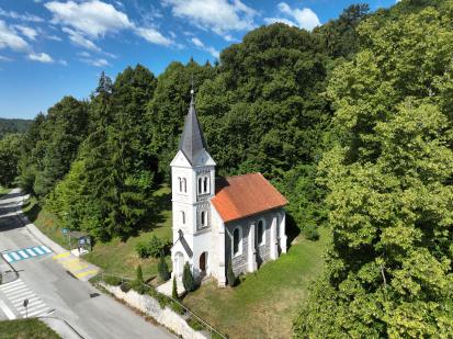 Vinja vas - Kapela Marije Pomagaj