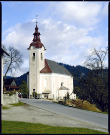 Dvor pri Polhovem Gradcu - Cerkev sv. Nikolaja