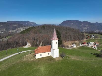 Močilno - Cerkev sv. Nikolaja