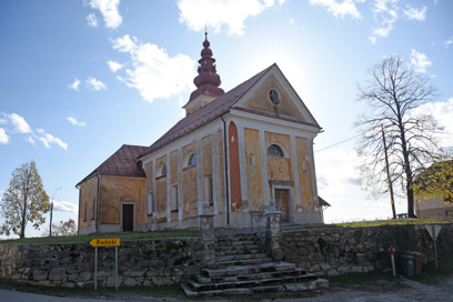 Radovica - Cerkev Marijinega vnebovzetja