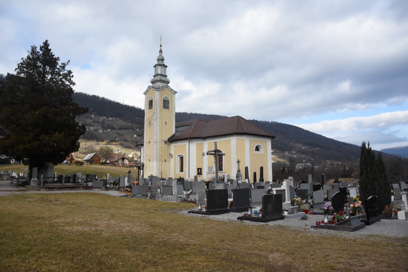 Semič - Cerkev sv. Duha pri Selih