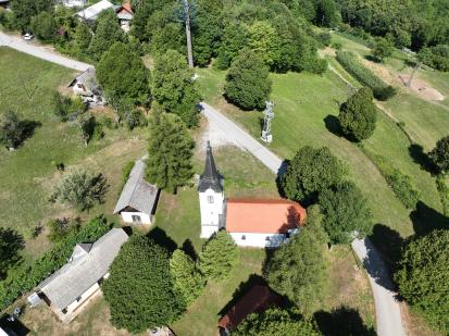 Zajčji Vrh pri Stopičah - Cerkev sv. Matije