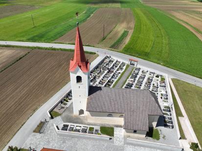 Gorenje Gradišče pri Šentjerneju - Cerkev sv. Kozme in Damijana