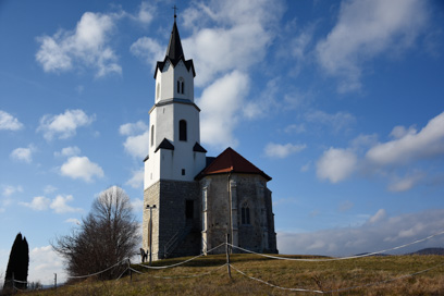 Okrog pri Šentrupertu - Cerkev sv. Barbare