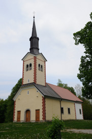 Cerovec pri Dolenjskih Toplicah - Cerkev sv. Trojice
