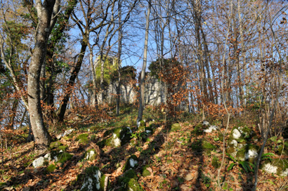 Stražnji Vrh - Arheološko najdišče Sv. Križ