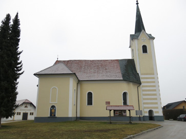 Laze pri Dramljah - Cerkev sv. Marije Magdalene