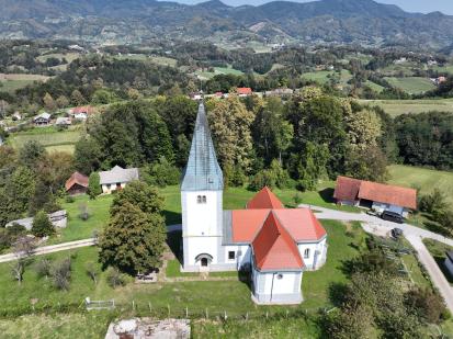 Male Rodne - Cerkev sv. Mohorja in Fortunata