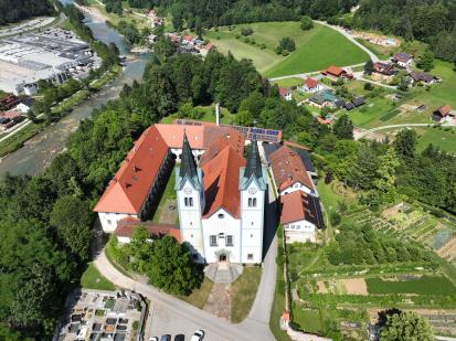 Nazarje - Cerkev Marije iz Nazareta