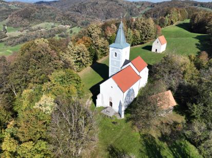 Gradišče nad Podsredo - Cerkev Marije sedem žalosti