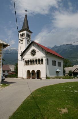 Čezsoča - Cerkev sv. Antona Puščavnika