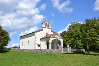 Bač pri Materiji - Cerkev sv. Jurija