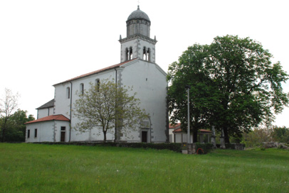 Komen - Cerkev Marijinega vnebovzetja