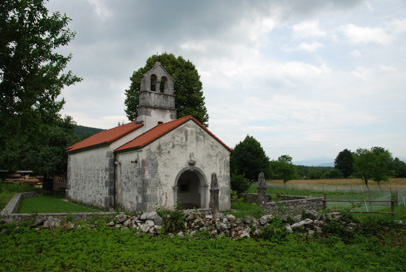 Volče pri Košani - Cerkev sv. Petra