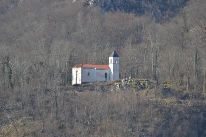 Robič - Cerkev sv. Hilarija in Tacijana