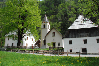 Trenta - Cerkev Marije Device Lavretanske