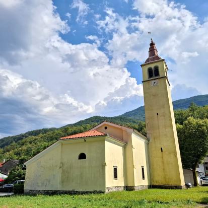 Trnovo ob Soči - Cerkev sv. Trojice