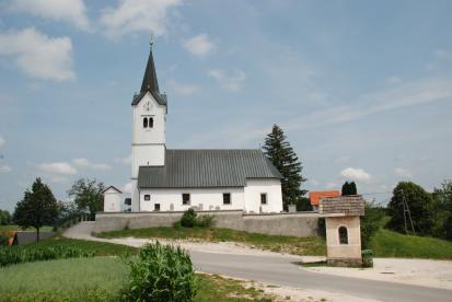 Zavratec - Cerkev sv. Urha