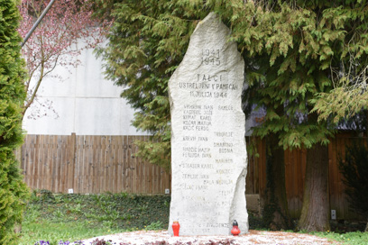 Pameče - Grobnica in spomenik talcev