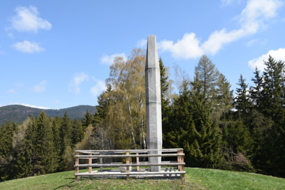 Razborca - Spomenik in grobišče padlih partizanov