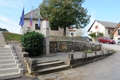 Bela Cerkev - Spomenik NOB
