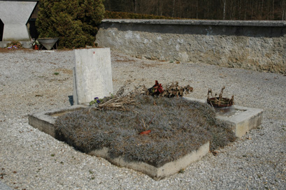 Prečna - Grob borcev Dolenjskega odreda
