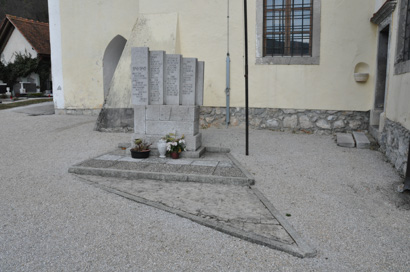 Soteska ob Krki - Spomenik NOB