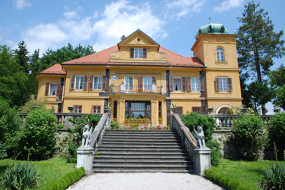 Ravne pri Šoštanju - Dvorec Gutenbuchel s parkom