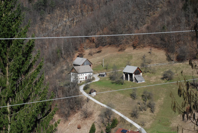 Spodnja Idrija - Domačija Pot v Trnje 37