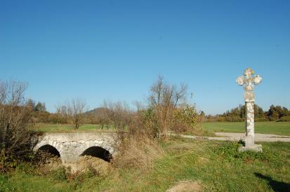 Drskovče - Kamniti dvoločni most