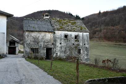 Kanalski Lom - Stara hiša na domačiji Kanalski Lom 36