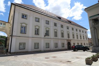 Kranj - Župnišče Tavčarjeva 43