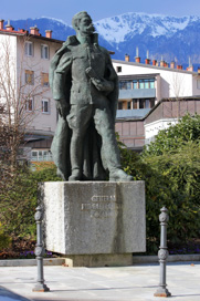 Kamnik - Spomenik Rudolfu Maistru-Vojanovu