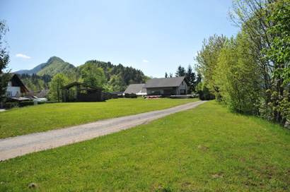 Moste - Nekropola Rožičev vrt